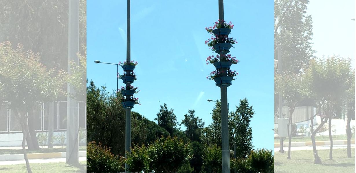 LAMP POST PLANTER SYSTEMS